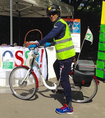 La bici elettrica con defibrillatore portatile