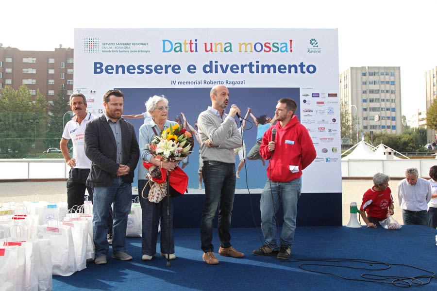 Massimo Annicchiarico, direttore Sanitario dell'Azienda USL di Bologna, presenta Datti una mossa! dal palco