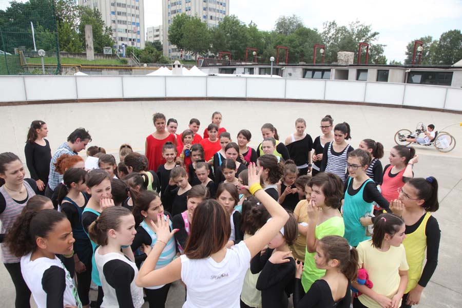 Prima del saggio di ginnastica artistica