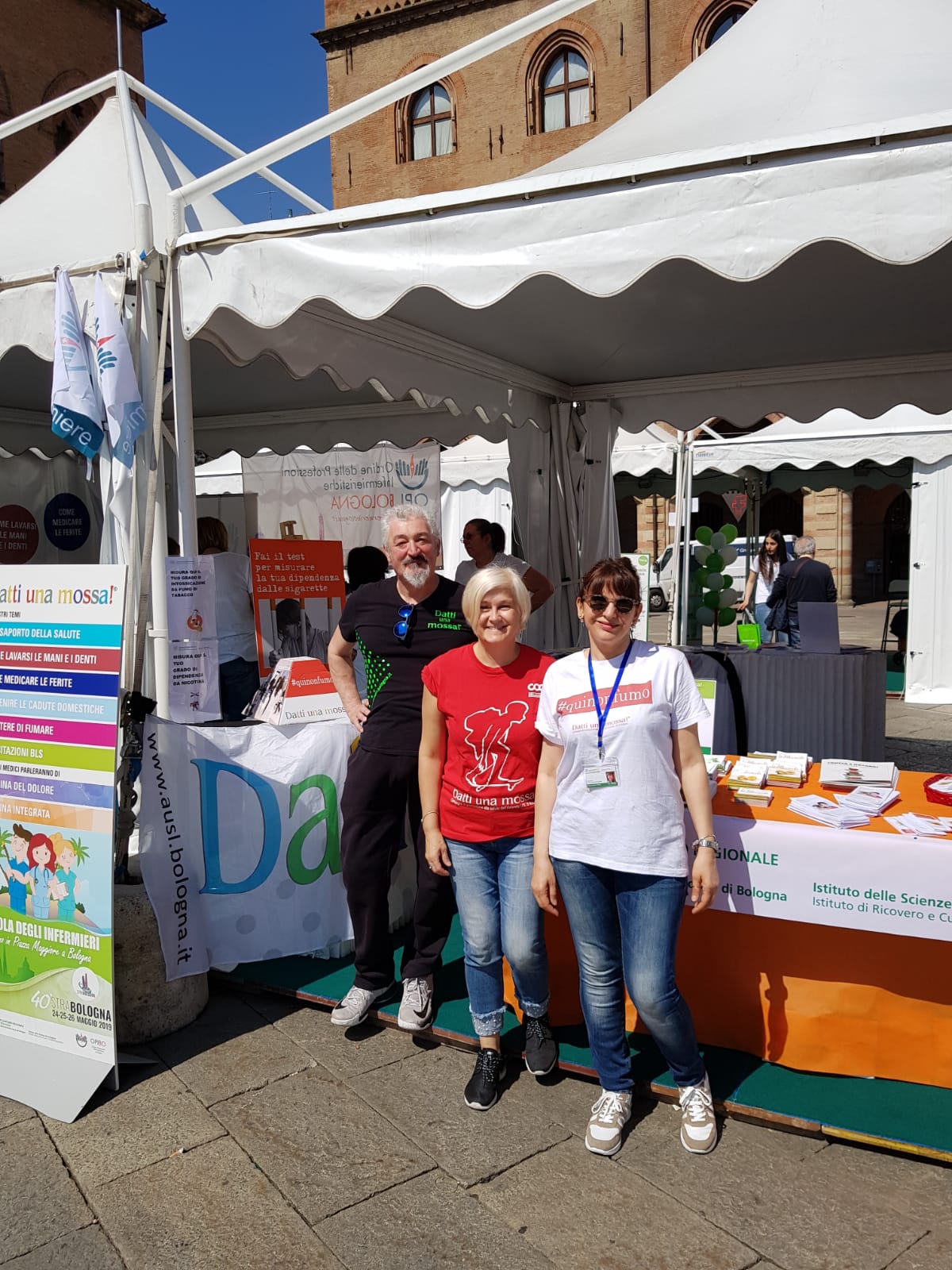 Strabologna stand e personale AUSL