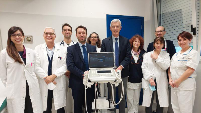 L’Associazione Malati Reumatici Emilia Romagna dona alla Rete reumatologica di Bologna un ecografo dal valore di oltre 12.500 euro