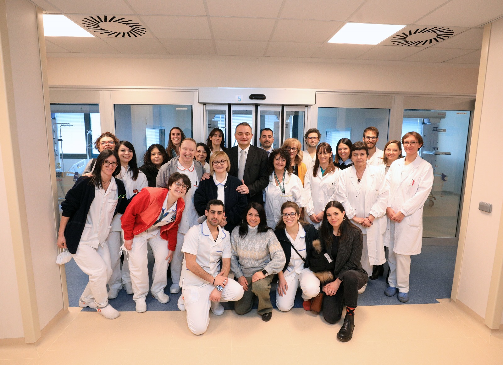 Foto d'equipe con l'Assessore.jpeg