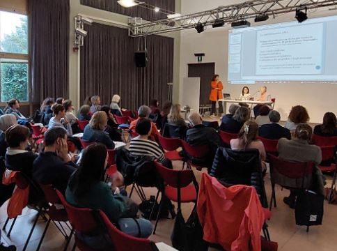 Caregiver: presentati a Pianoro e a San Lazzaro il Punto Unico e i Progetti dedicati Caregiver: presentati a Pianoro e a San Lazzaro il Punto Unico e i Progetti dedicati