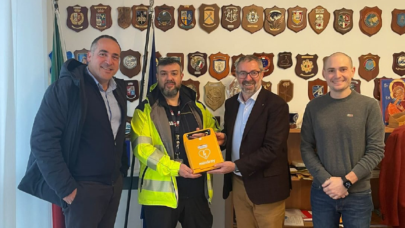 Consegnato dal 118 un defibrillatore alla polizia penitenziaria