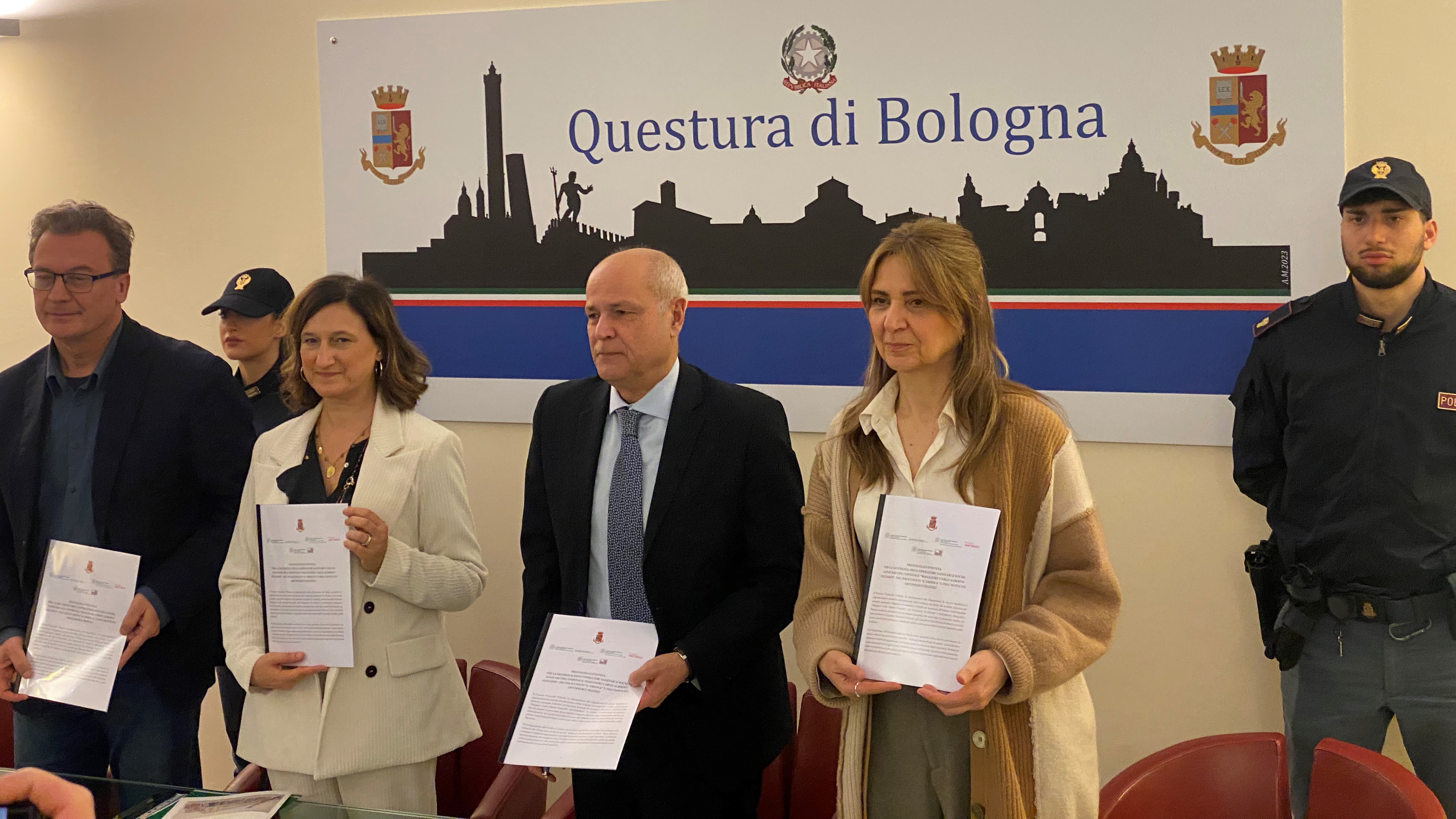 Un nuovo sistema antiaggressione nei pronto soccorso della città integrato con la Centrale Operativa della Questura di Bologna