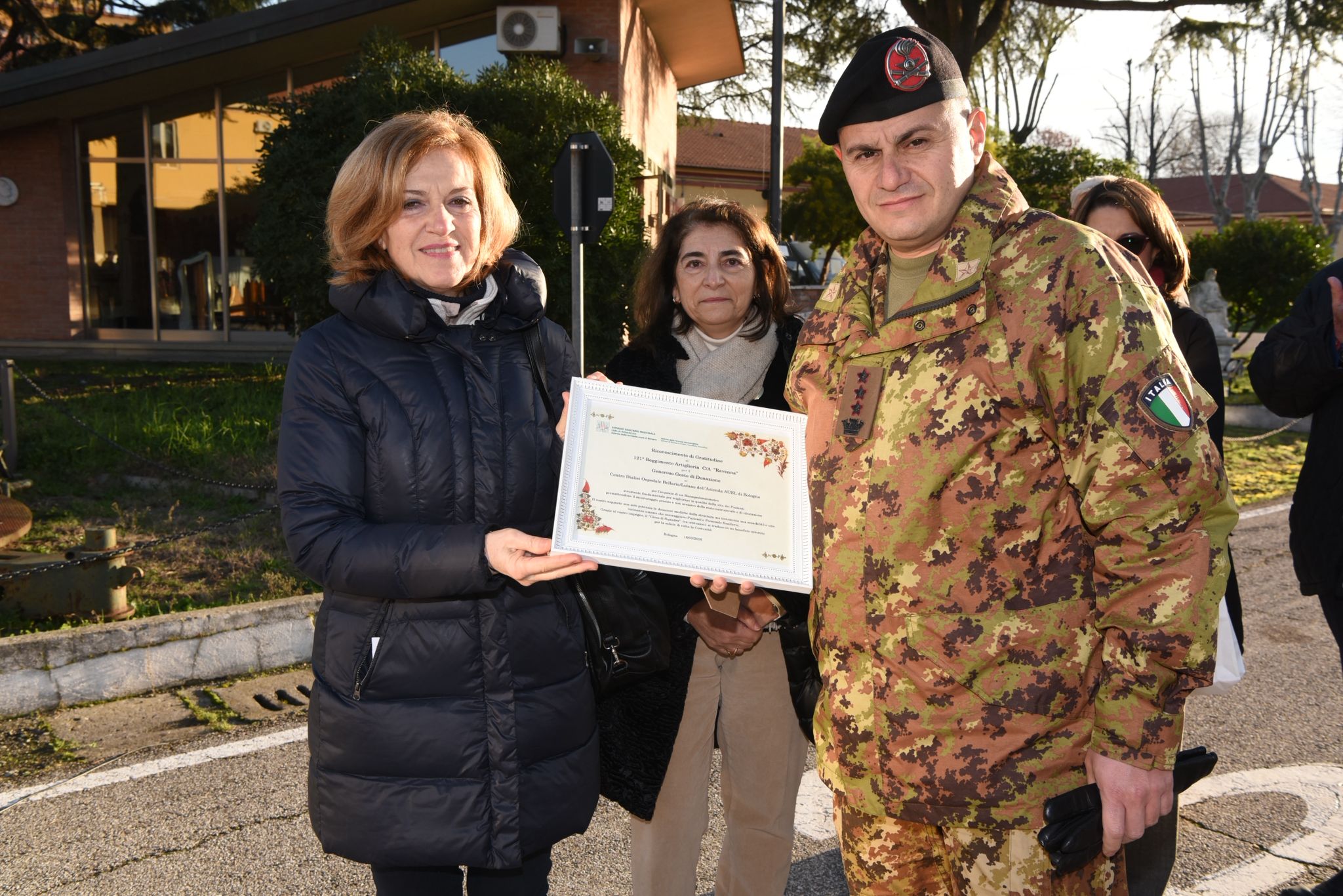 Il rito dell'alzabandiera presso il 121° Reggimento Artiglieria C/A “Ravenna”