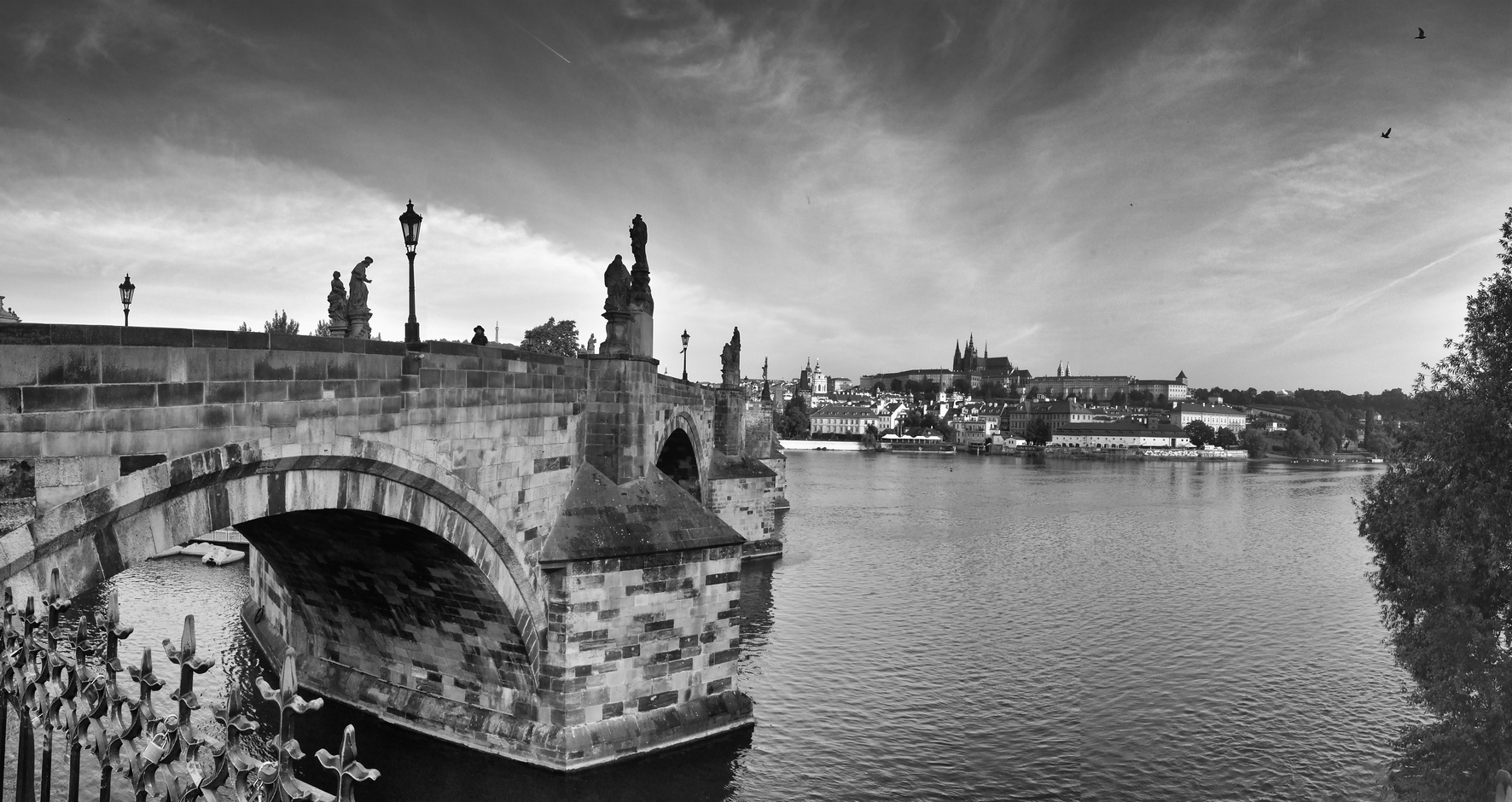 La Casa della Comunità Porto Saragozza nel circuito espositivo di Art City White Night Orizzonti di Praga omaggio fotografico a Josef Sudek