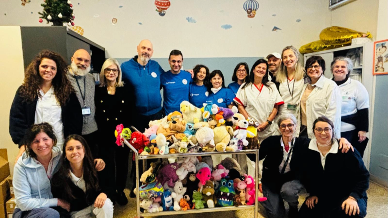 Una valanga di orsetti per Natale donati alle Cure Palliative Pediatriche dell’Azienda USL di Bologna