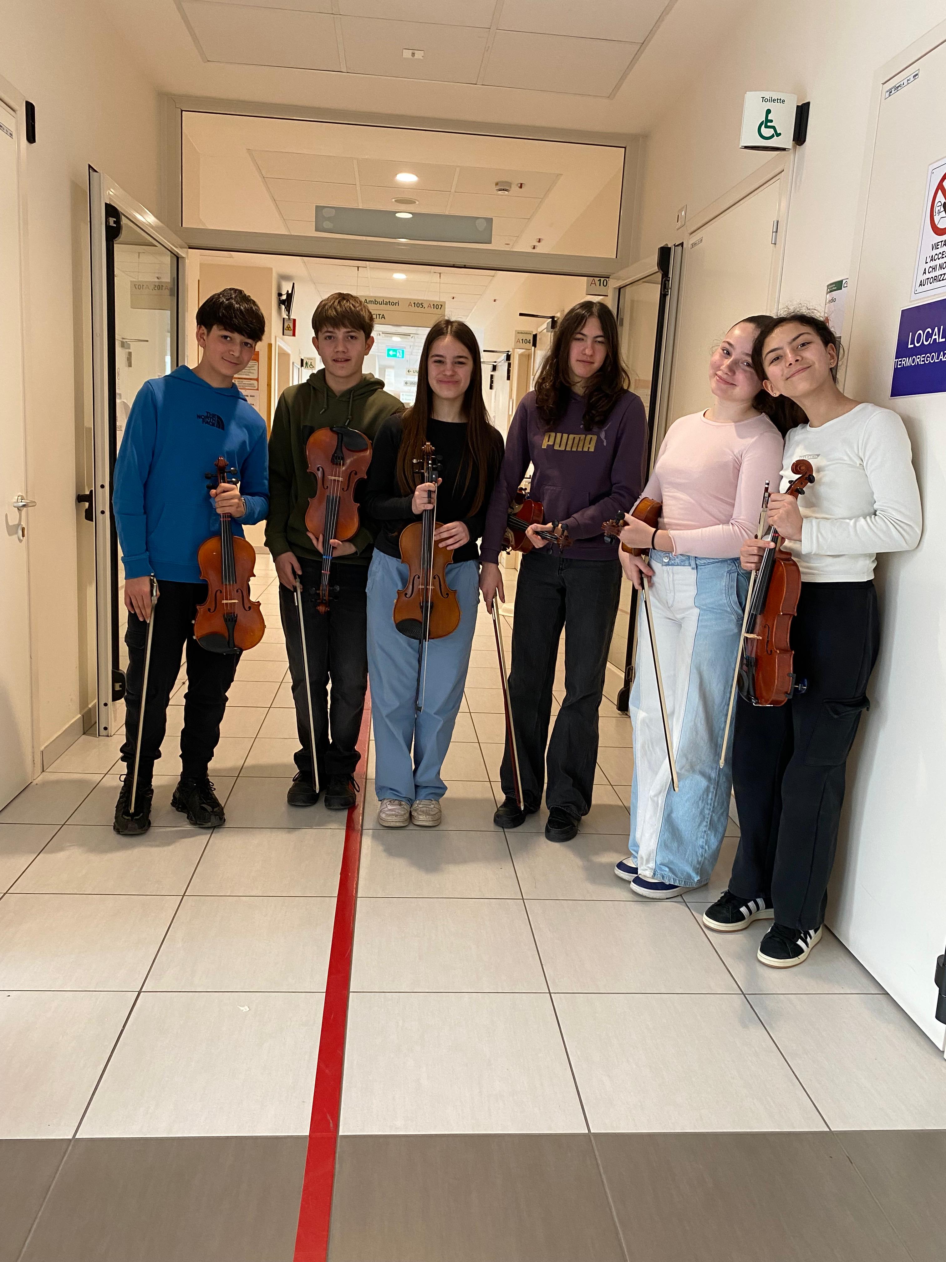 Poesie e note in corsia