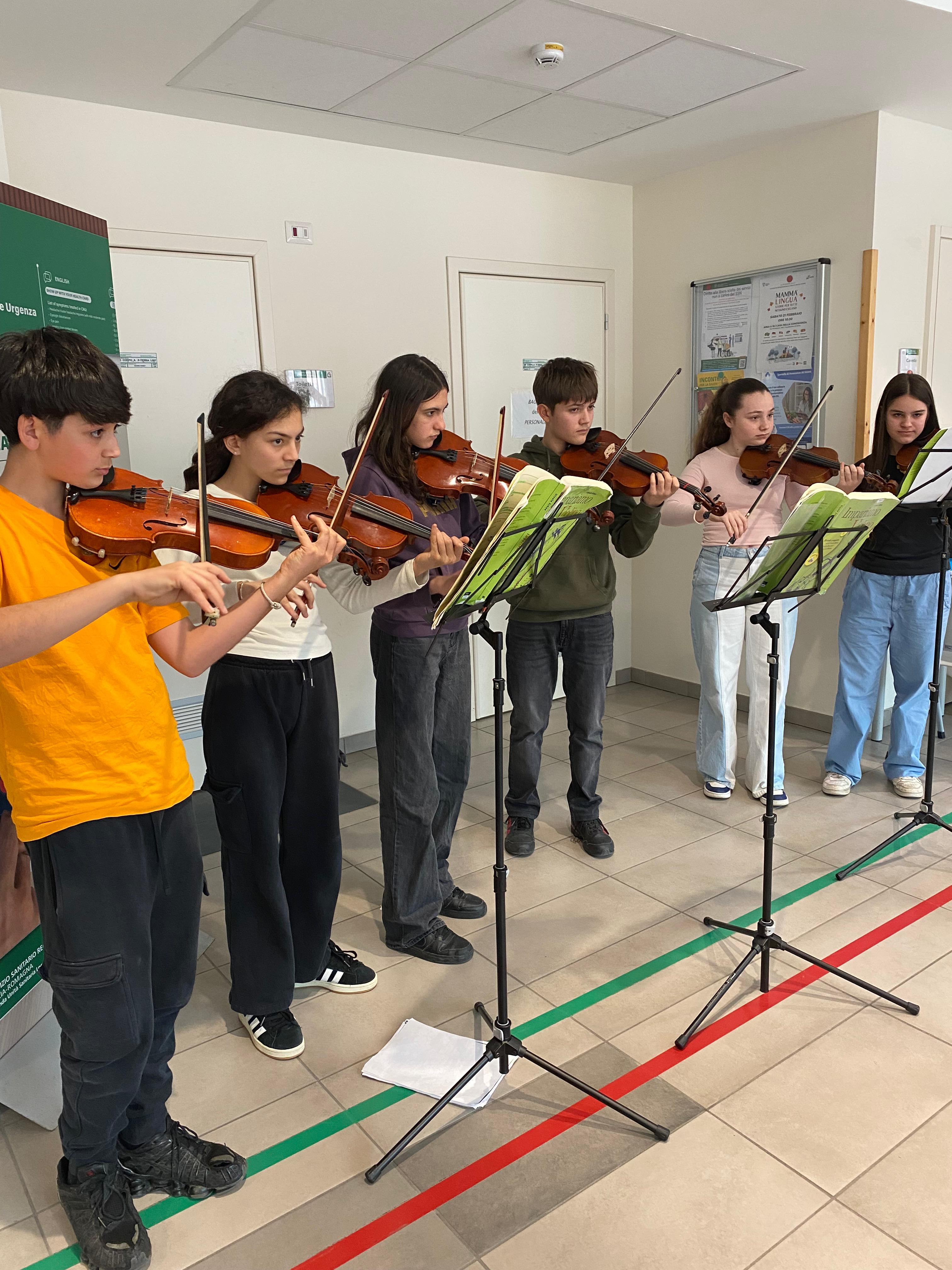 Poesie e note in corsia