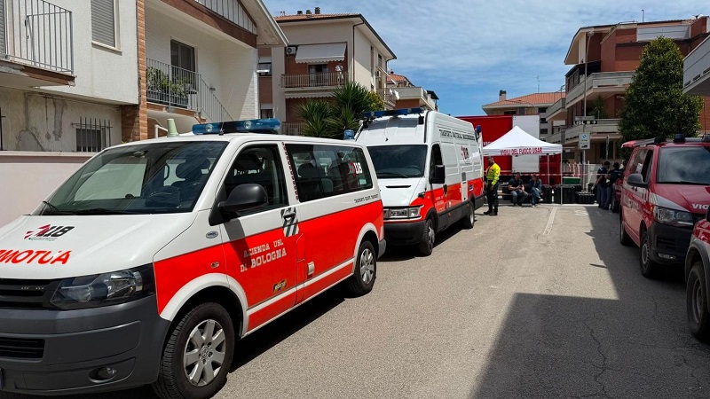 Crollo di una palazzina a Porto Sant'Elpidio, intervenuta la squadra Usar dell'Emilia-Romagna, specializzata in interventi di soccorso in contesti urbani di grave emergenza