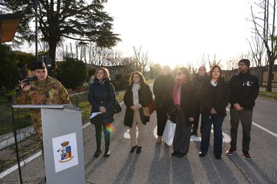 Il rito dell'alzabandiera presso il 121° Reggimento Artiglieria C/A “Ravenna”