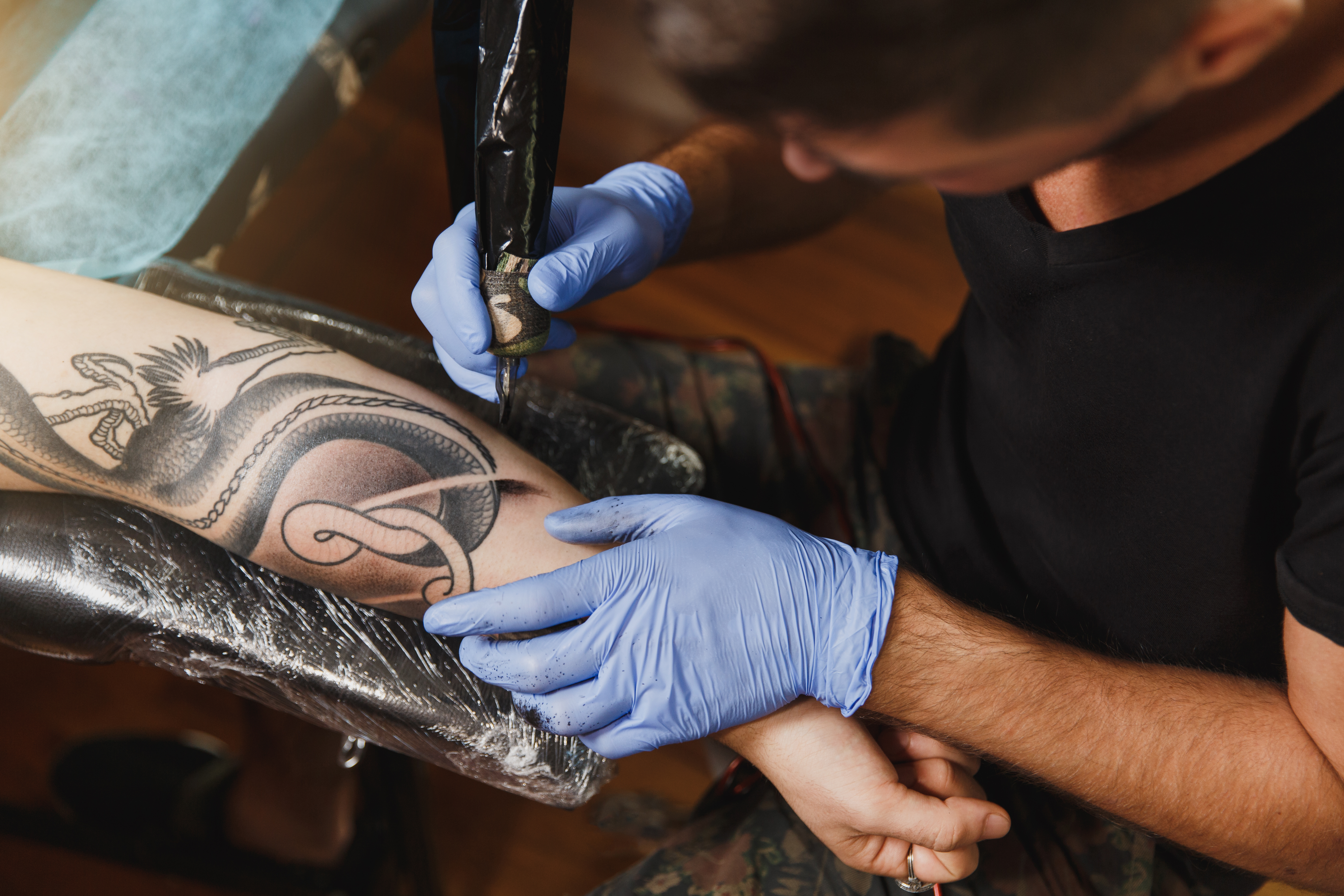 Inchiostri per tatuaggi e trucco permanente — Azienda USL di Bologna