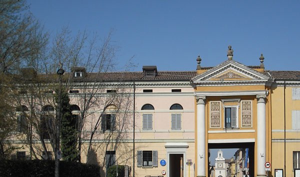 Crevalcore, Porta Bologna