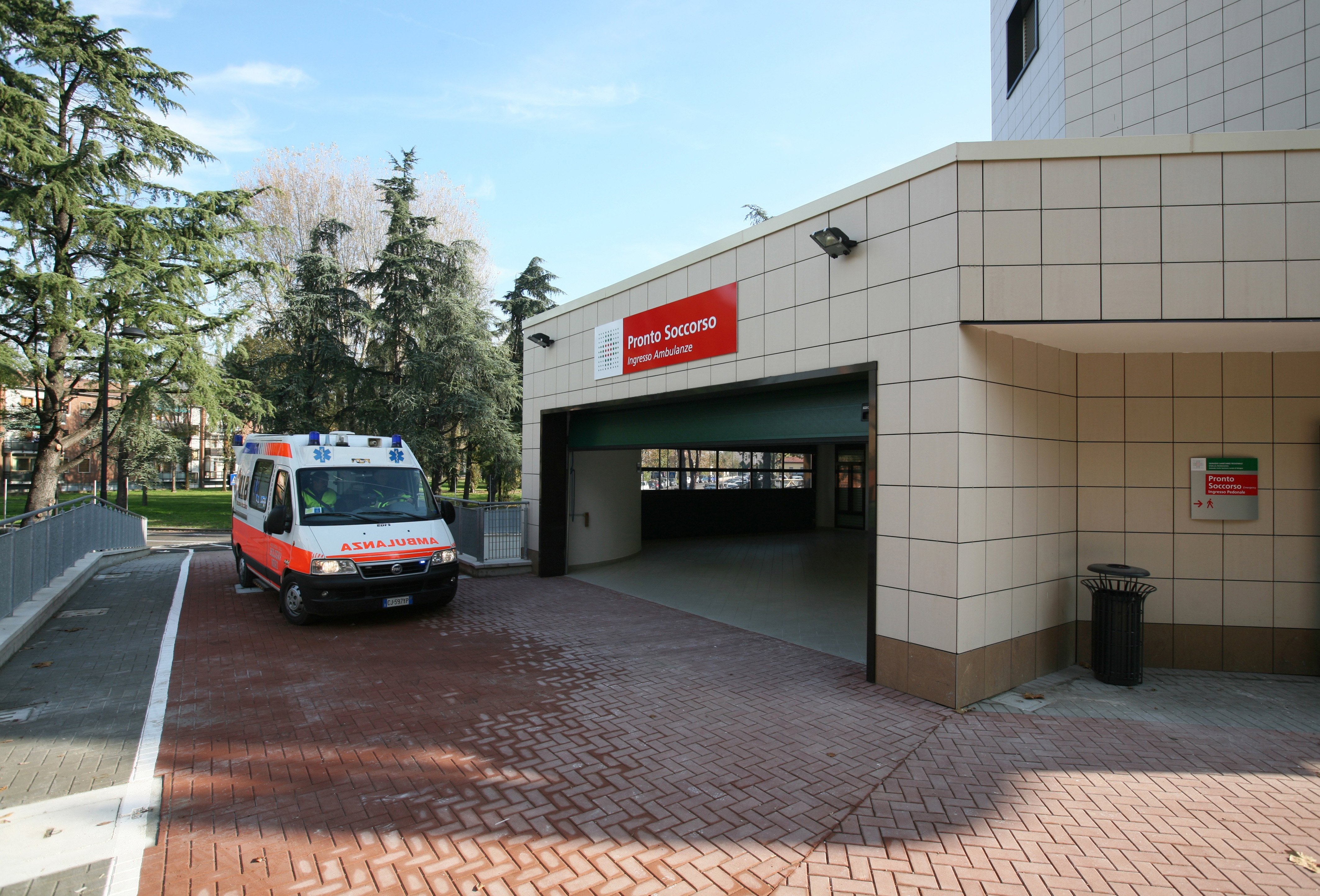 Ospedale di Budrio, Pronto Soccorso, ingresso ambulanze   