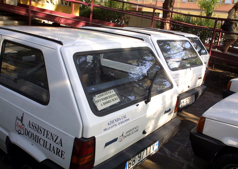 Poliambulatorio Zanolini - Bologna - Parco auto Assistenza domiciliare Infermieristica (A.D.I.)
